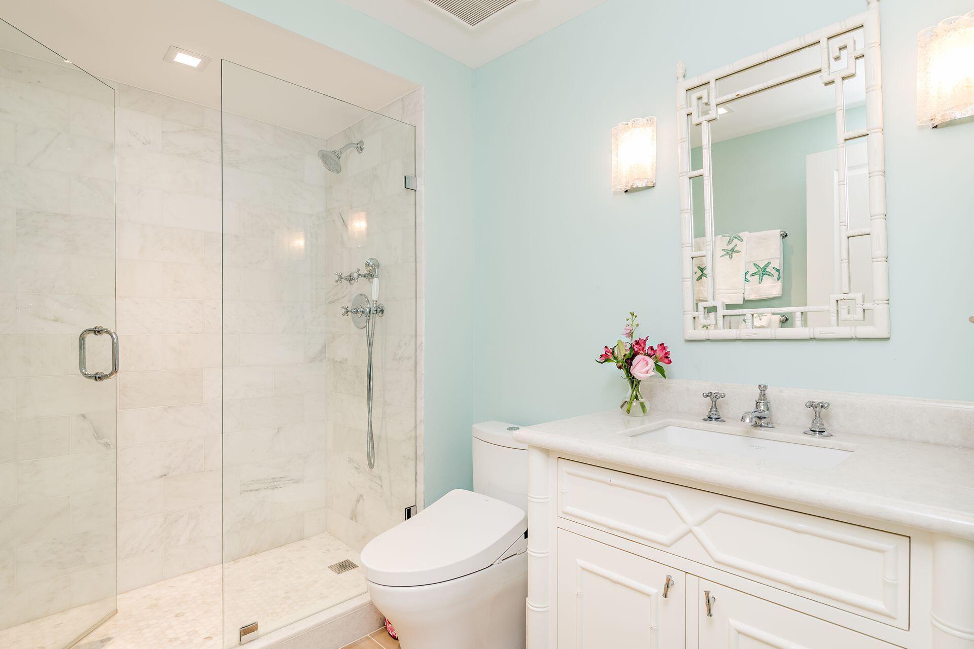 MELBORNE HOUSE CONDO - Residential