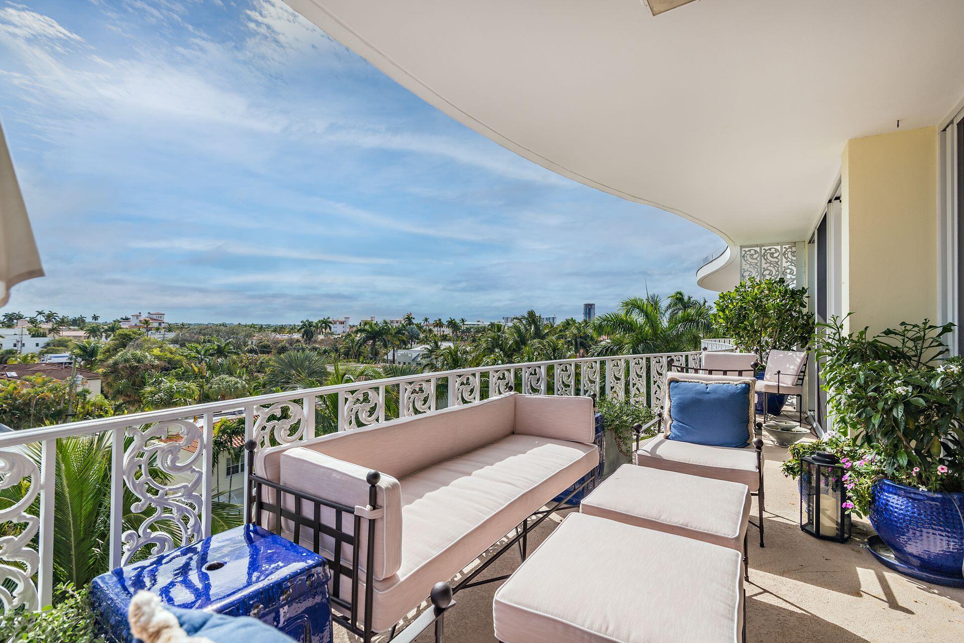 MELBORNE HOUSE CONDO - Residential