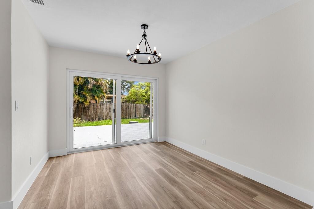 KENNILWORTH TOWNHOUSES - Residential