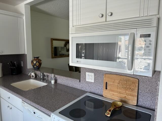 CAMELOT VILLAGE SEC 1 - Residential Lease