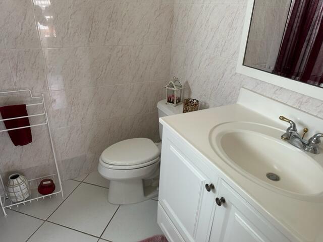 CAMELOT VILLAGE SEC 1 - Residential Lease