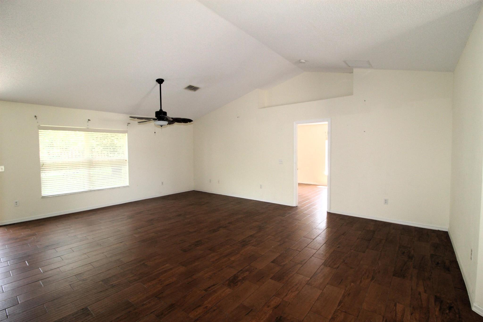1037 SW Paar Drive, Port St Lucie, FL, 34953/$399,000 3 1037 SW Paar Drive