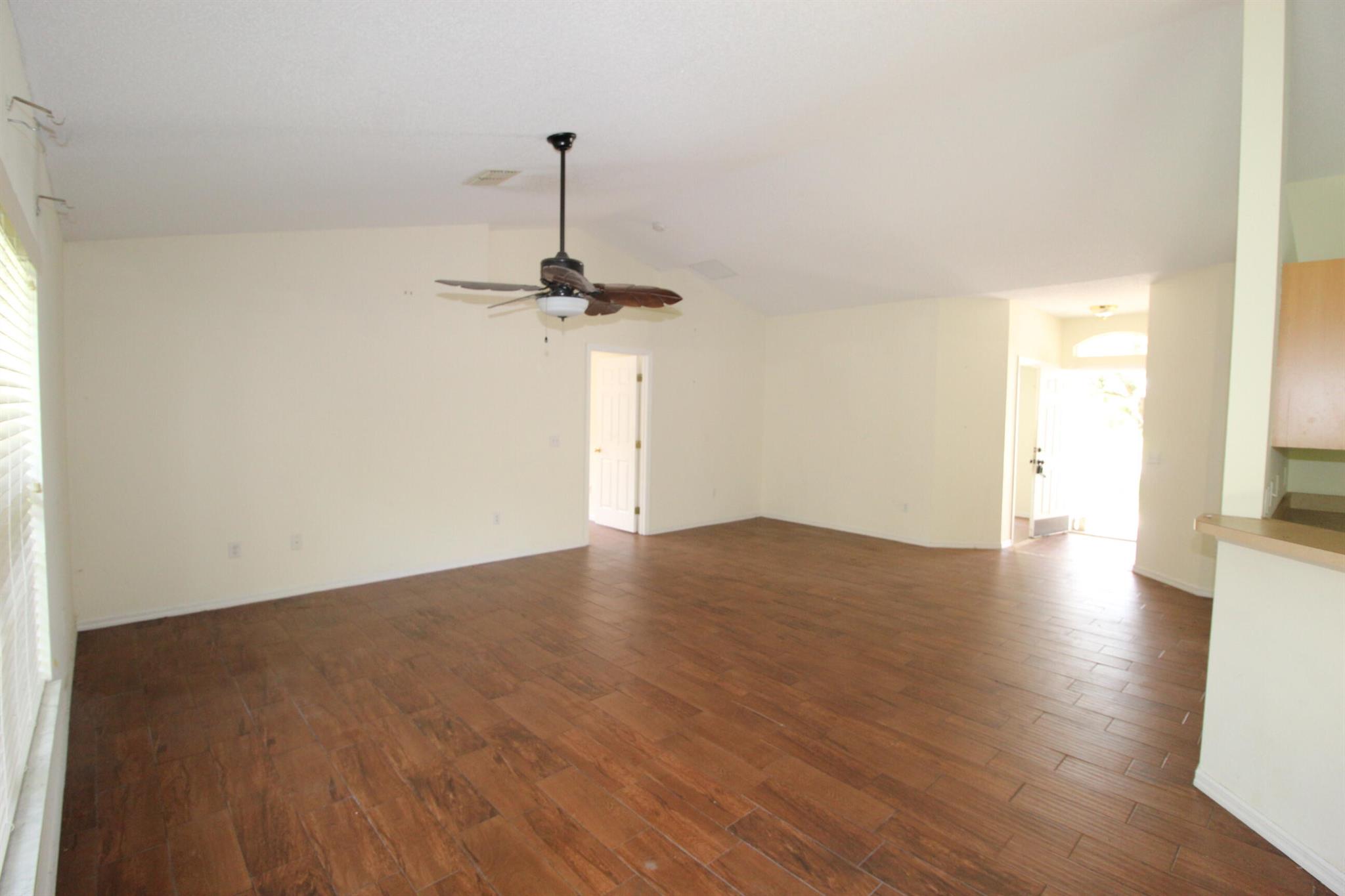 1037 SW Paar Drive, Port St Lucie, FL, 34953/$399,000 4 1037 SW Paar Drive