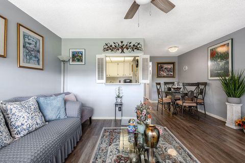 393 Windsor Q West Palm Beach FL 33417