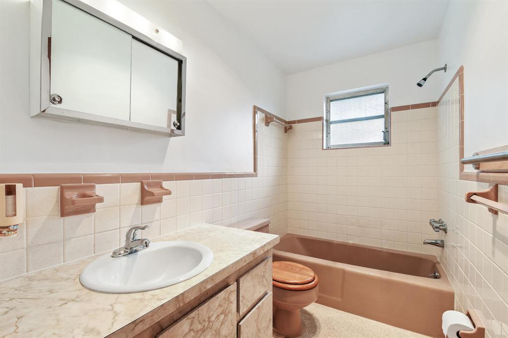 BRENTWOOD - Residential