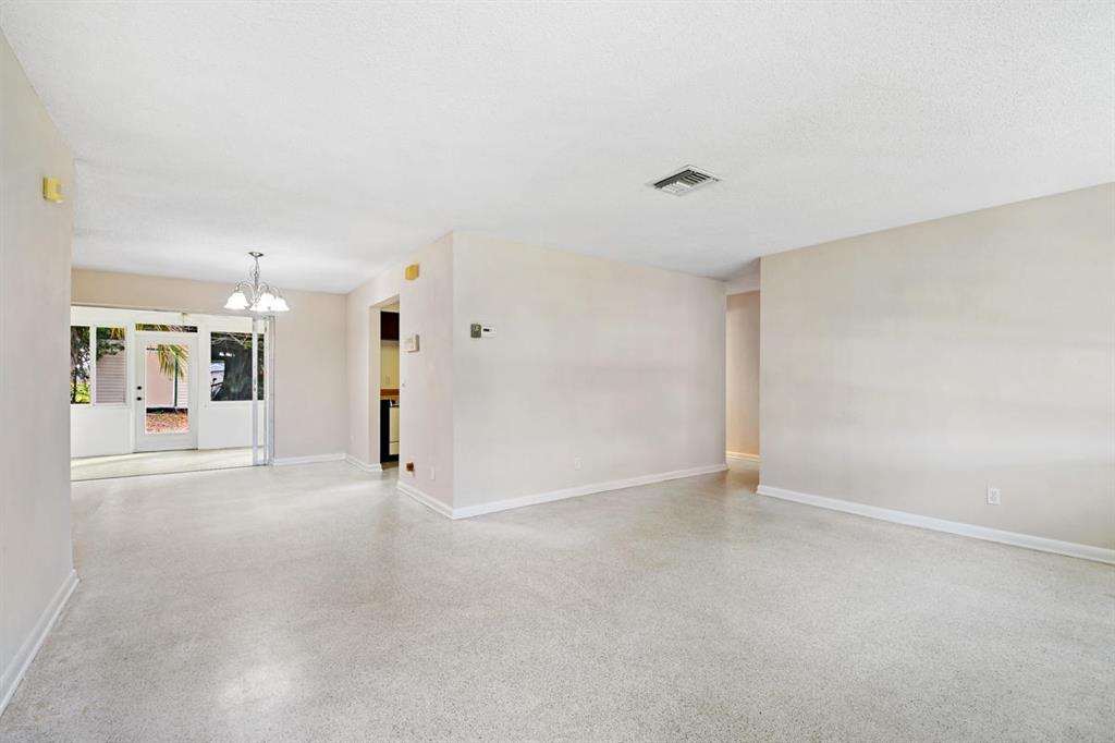 BRENTWOOD - Residential