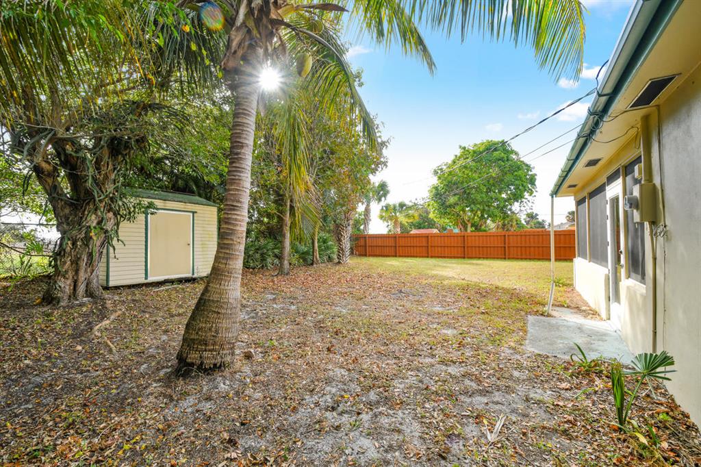 BRENTWOOD - Residential