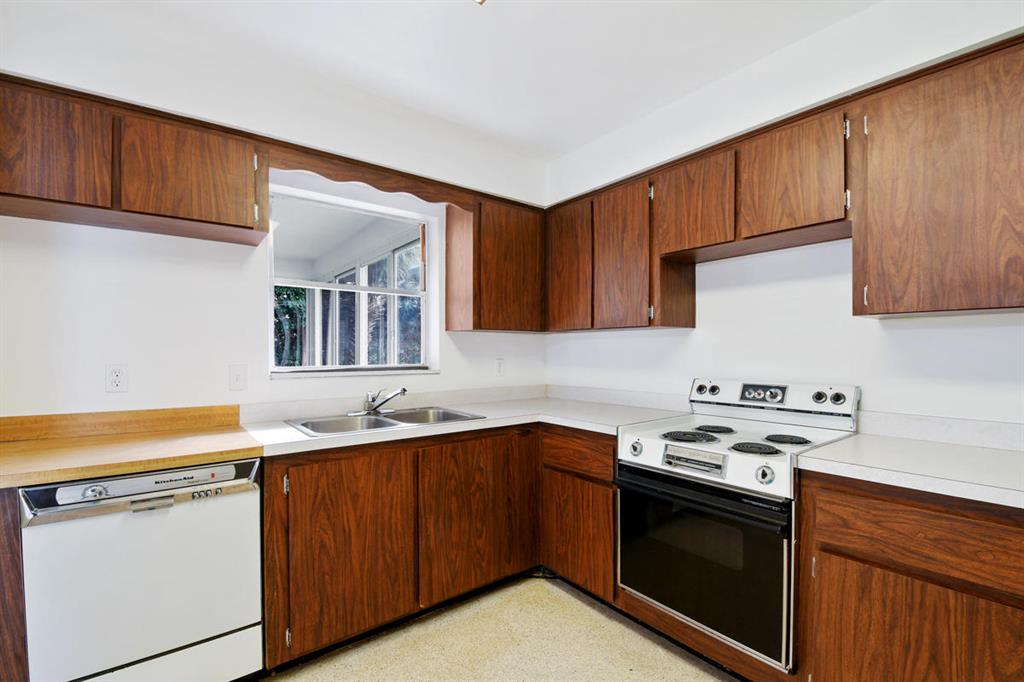 BRENTWOOD - Residential