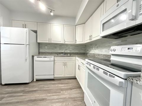 9357 SW 77 Ave 95-1038 Miami FL 33156