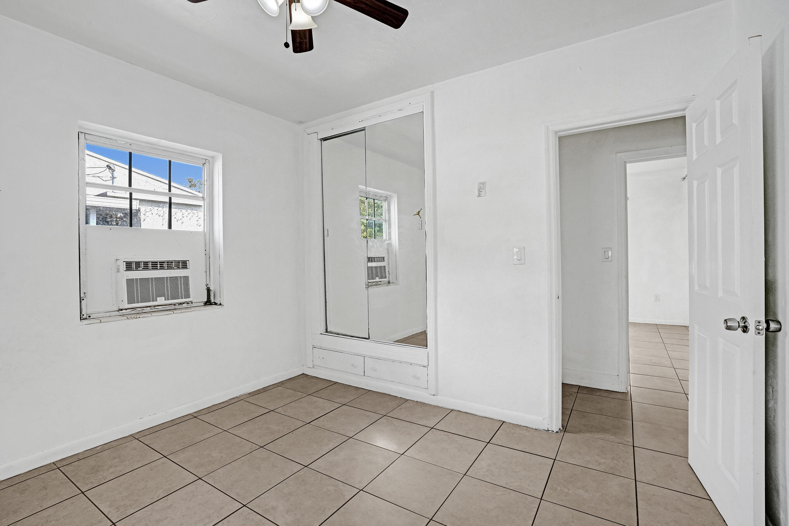 4TH AVENUE EXTENSION - Residential