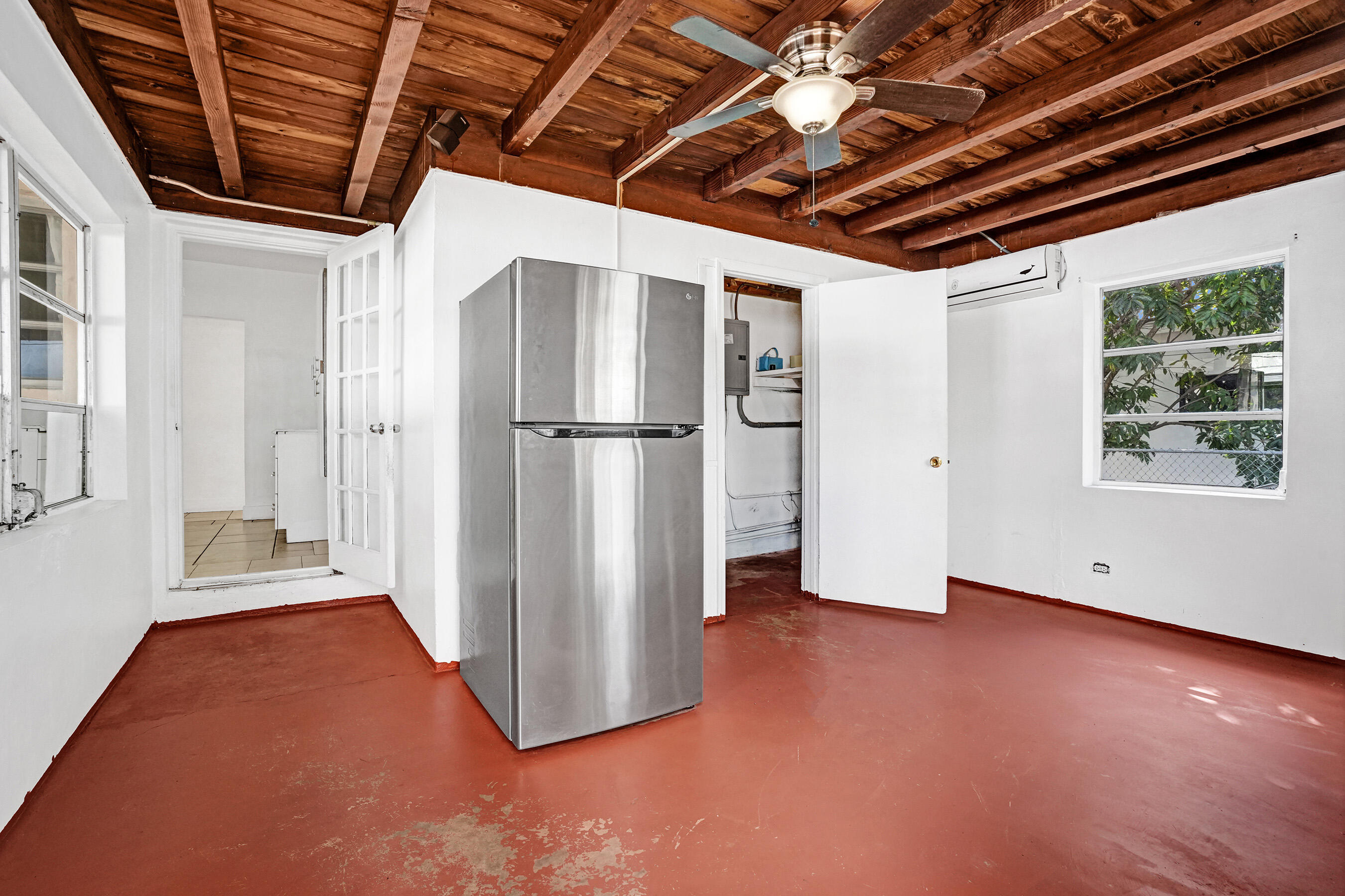 4TH AVENUE EXTENSION - Residential