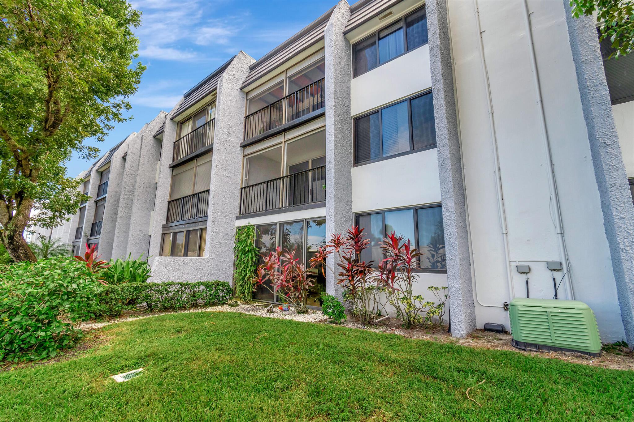 FOUNTAINS OF PALM BEACH C - Residential