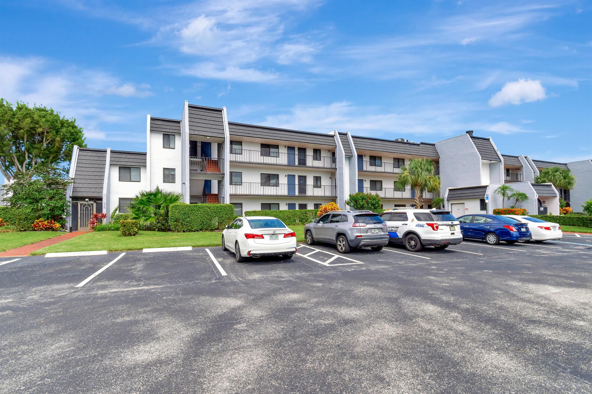 FOUNTAINS OF PALM BEACH C - Residential