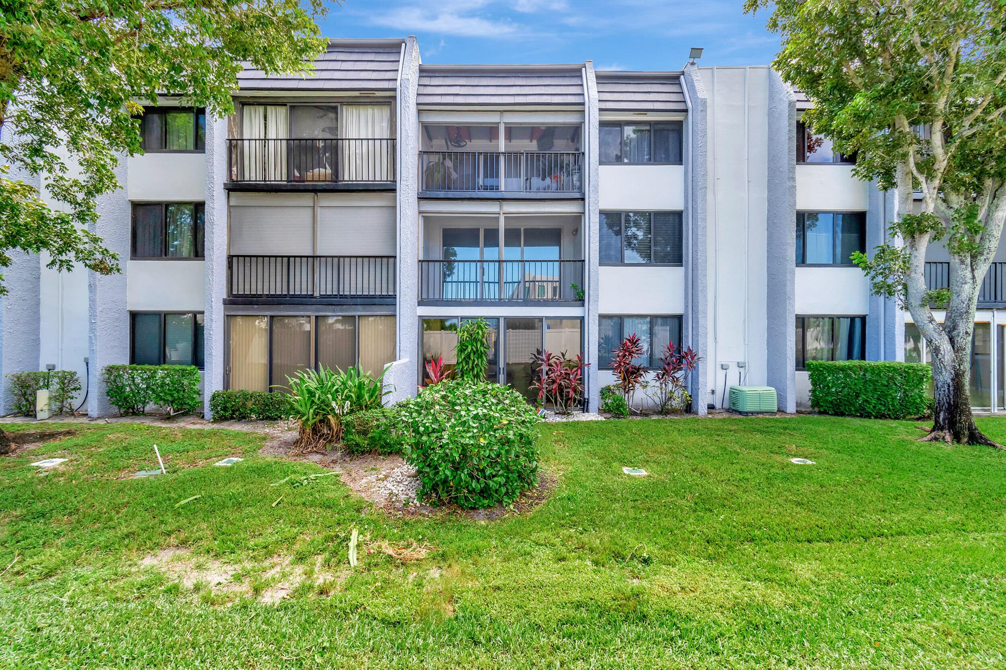 FOUNTAINS OF PALM BEACH C - Residential