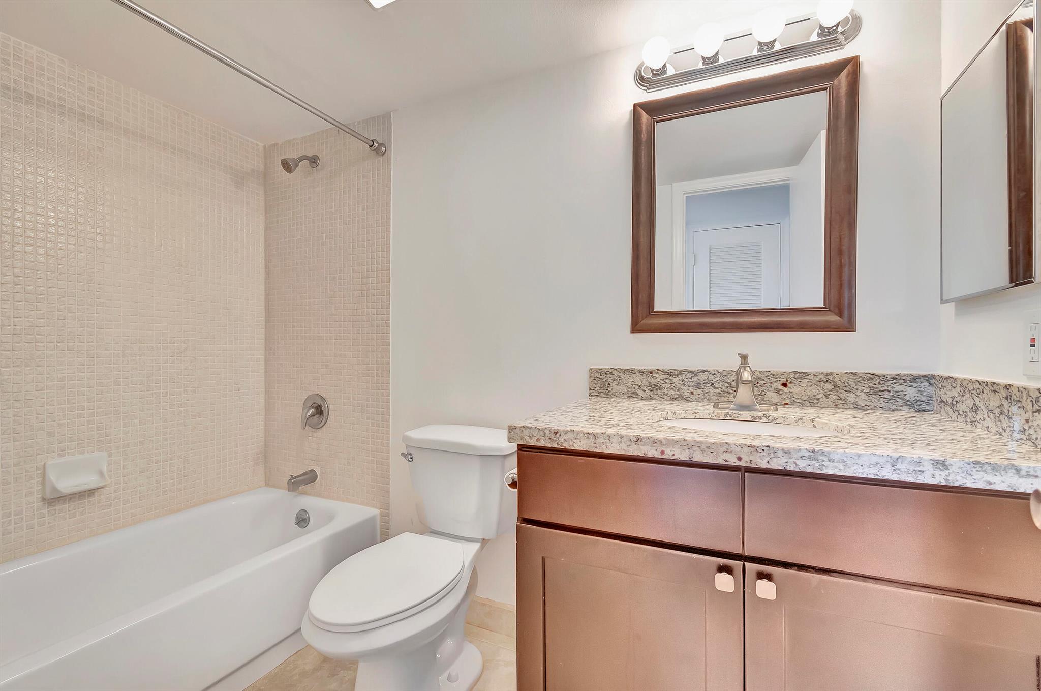 FOUNTAINS OF PALM BEACH C - Residential