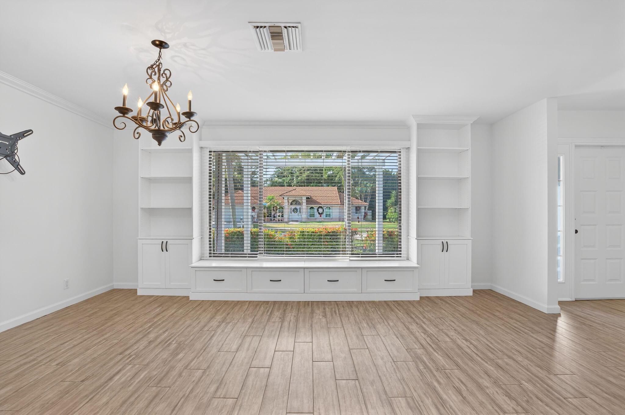 TEQUESTA PINES - Residential