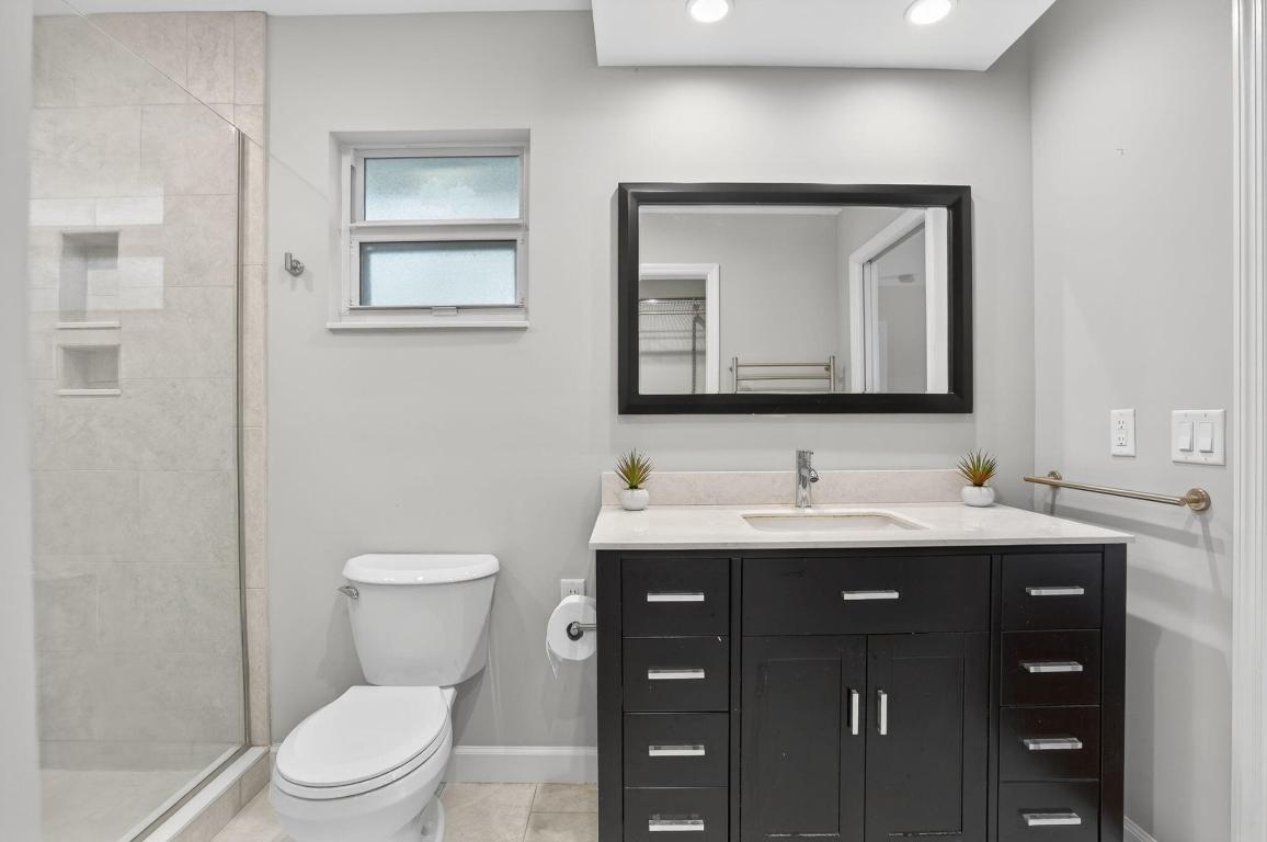 TEQUESTA PINES - Residential