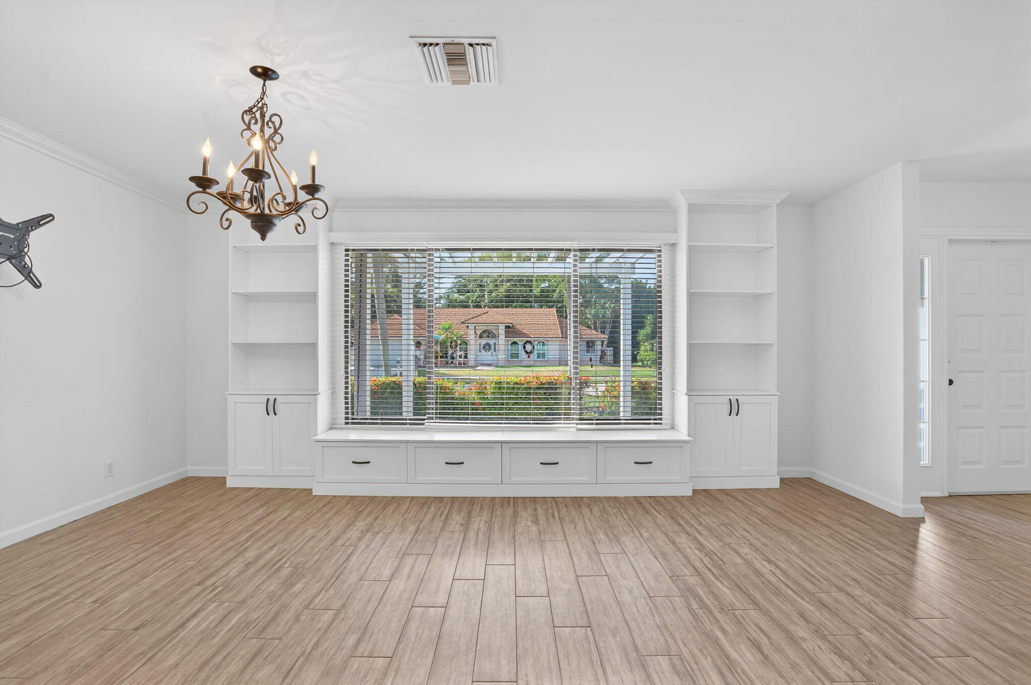 TEQUESTA PINES - Residential