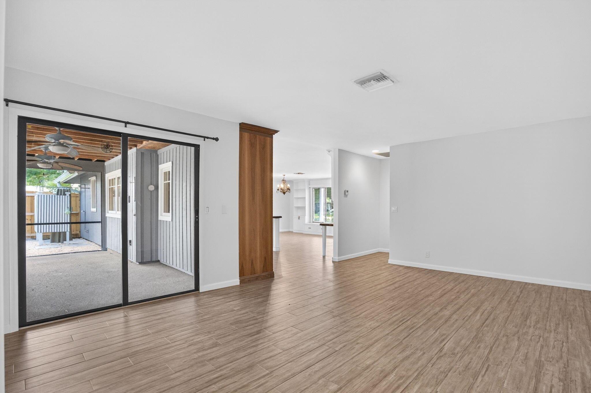 TEQUESTA PINES - Residential