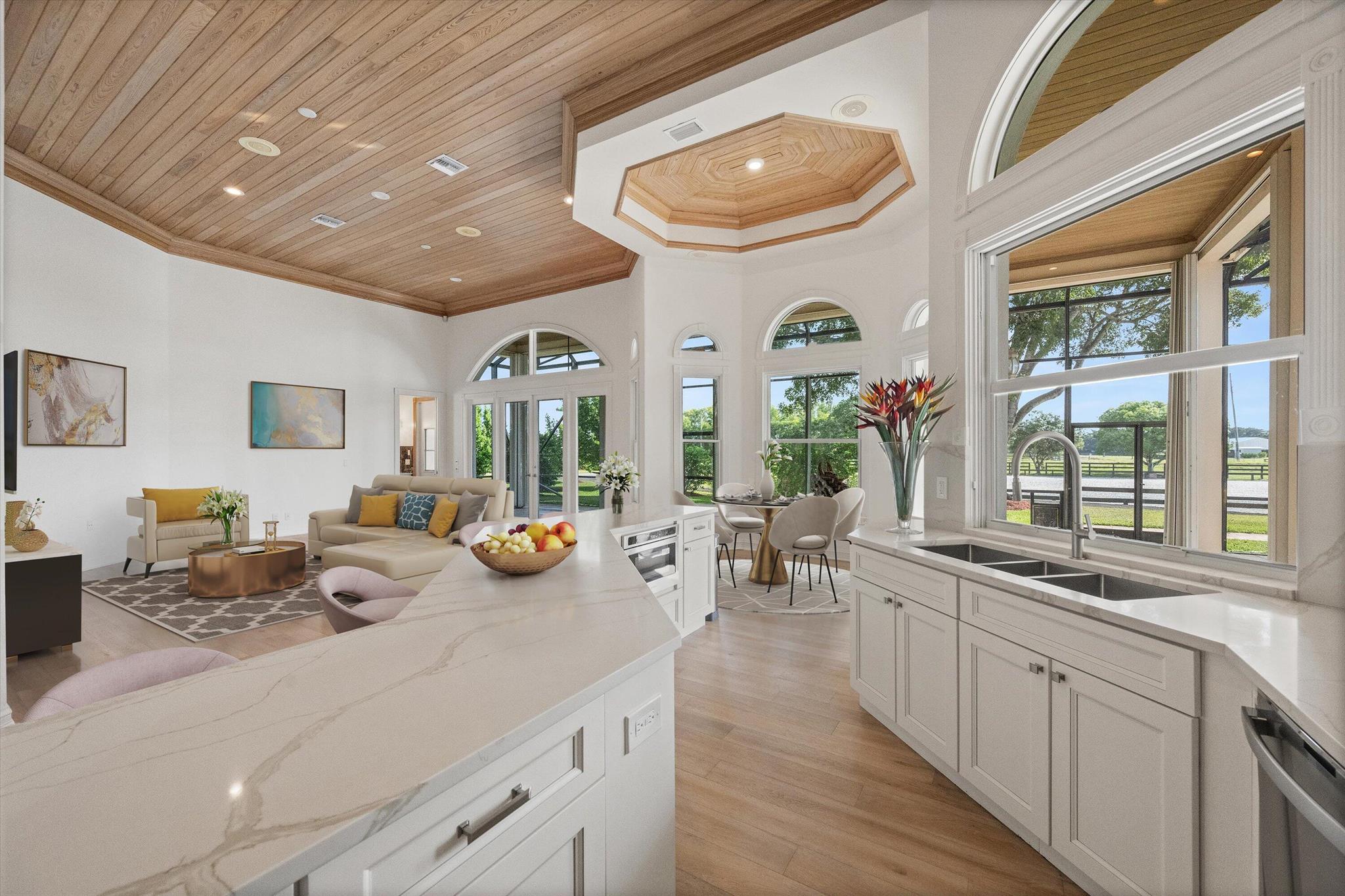 PALM BEACH POINT - Residential