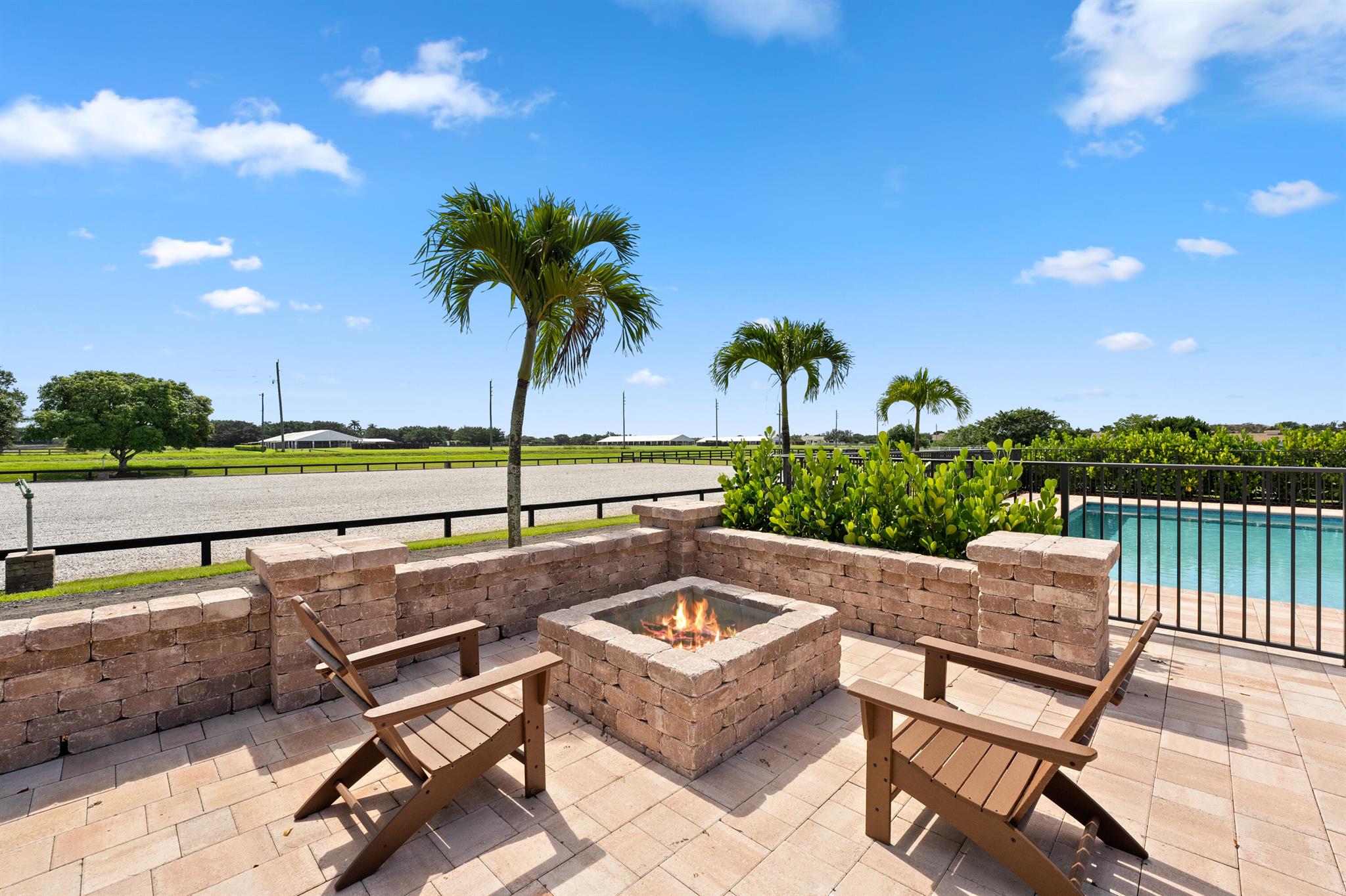 PALM BEACH POINT - Residential