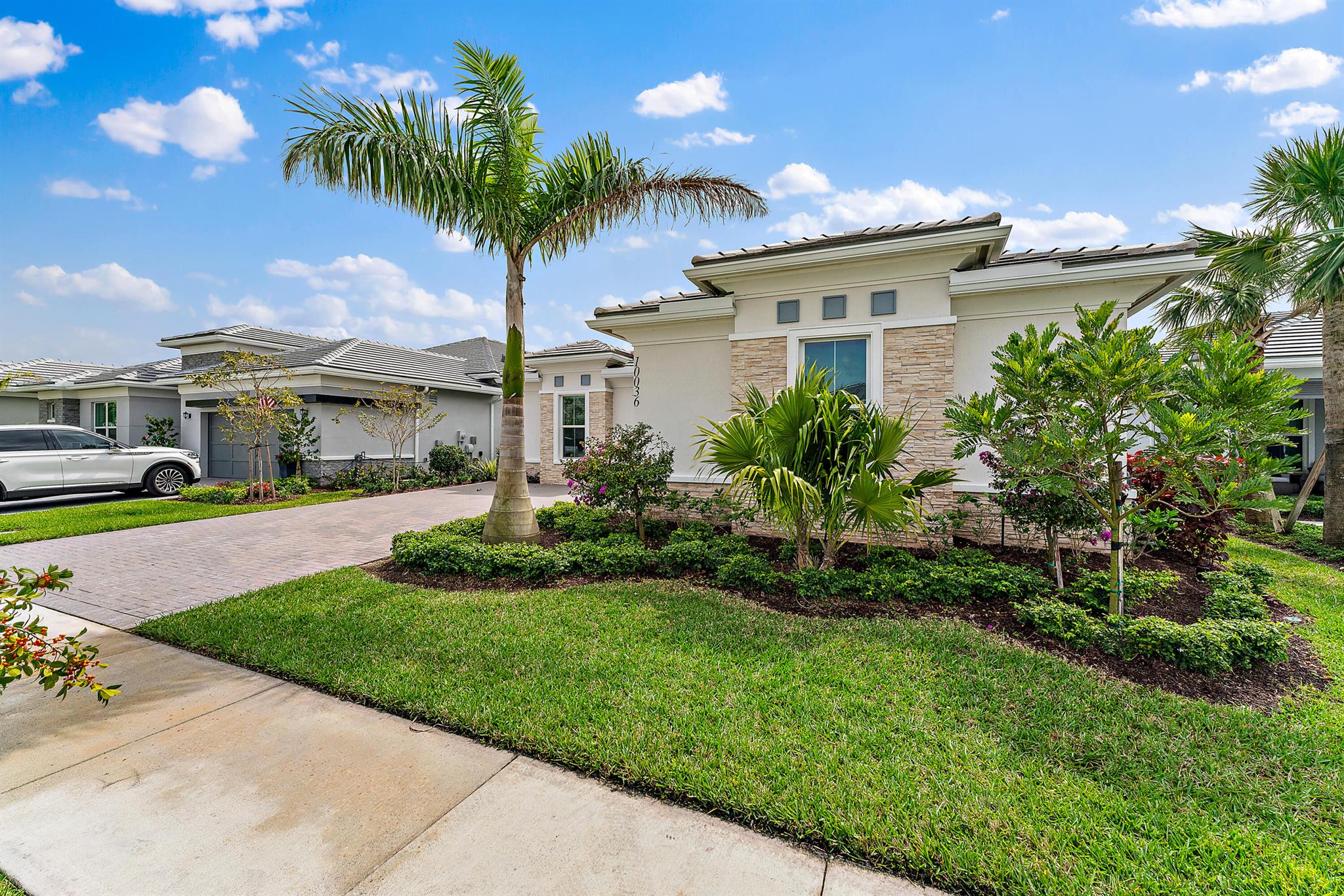 10036 Seagrass Way