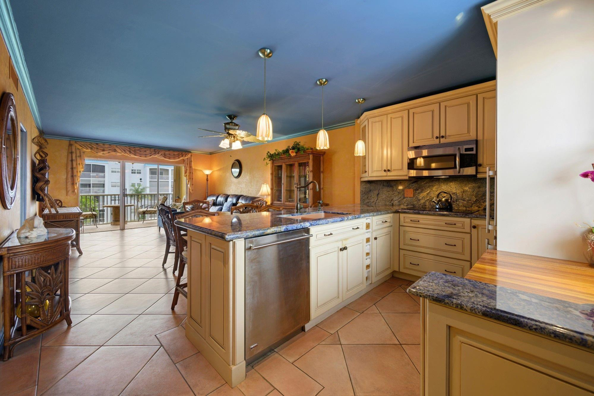 600 NE 2nd Street 304