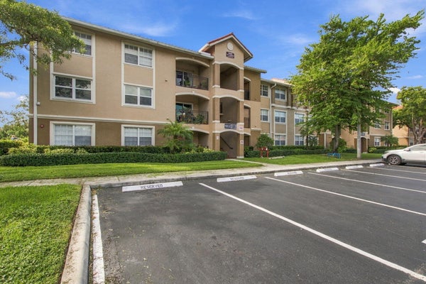 11600 SW 2ND ST # 18104, PEMBROKE PINES, FL 33025 - Image 3a01478f00a2fef98f2a2f80b8cfef8a/1160936362
