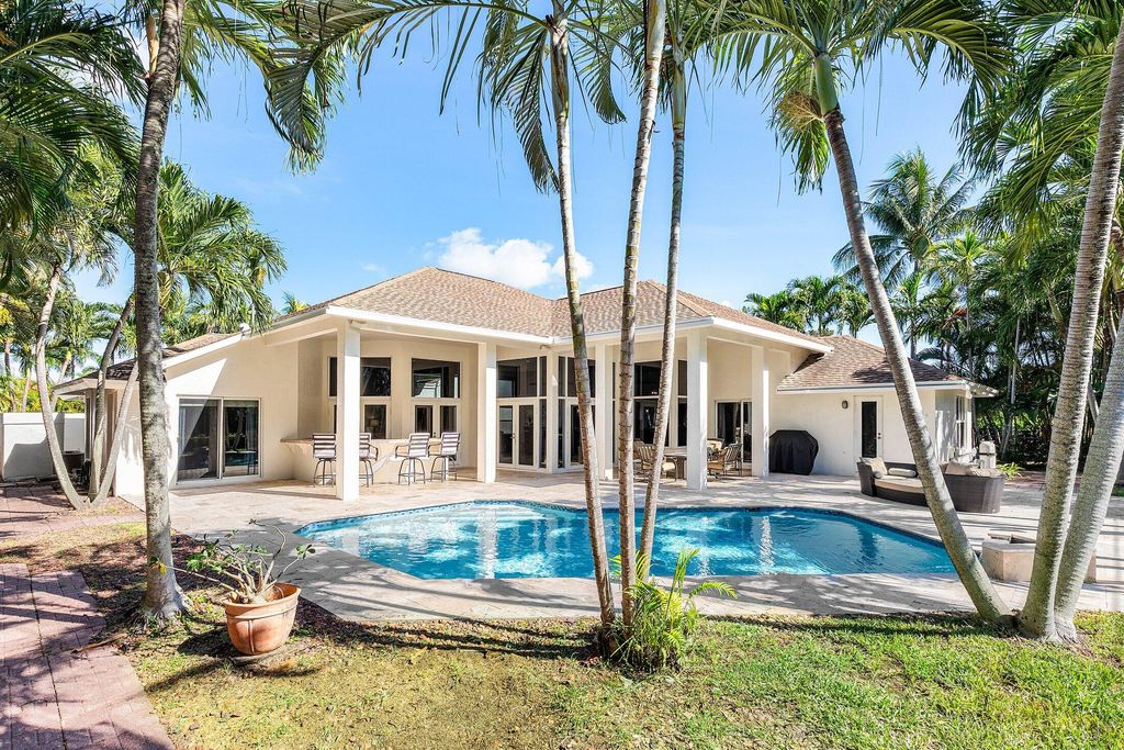 Photo of 7700 Fairway Trail, Boca Raton, FL 33487 (MLS # R11116293)