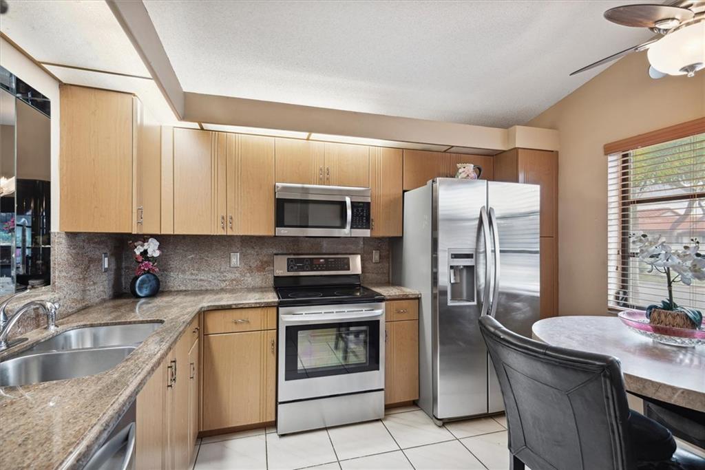 Huntington Pointe - Residential