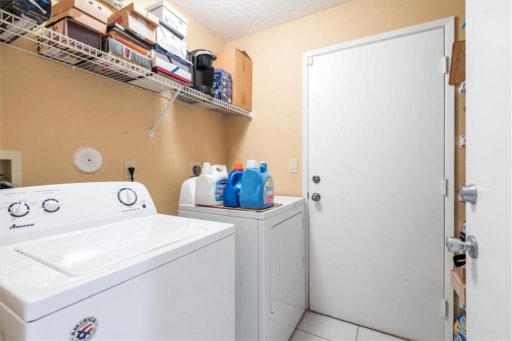 Huntington Pointe - Residential