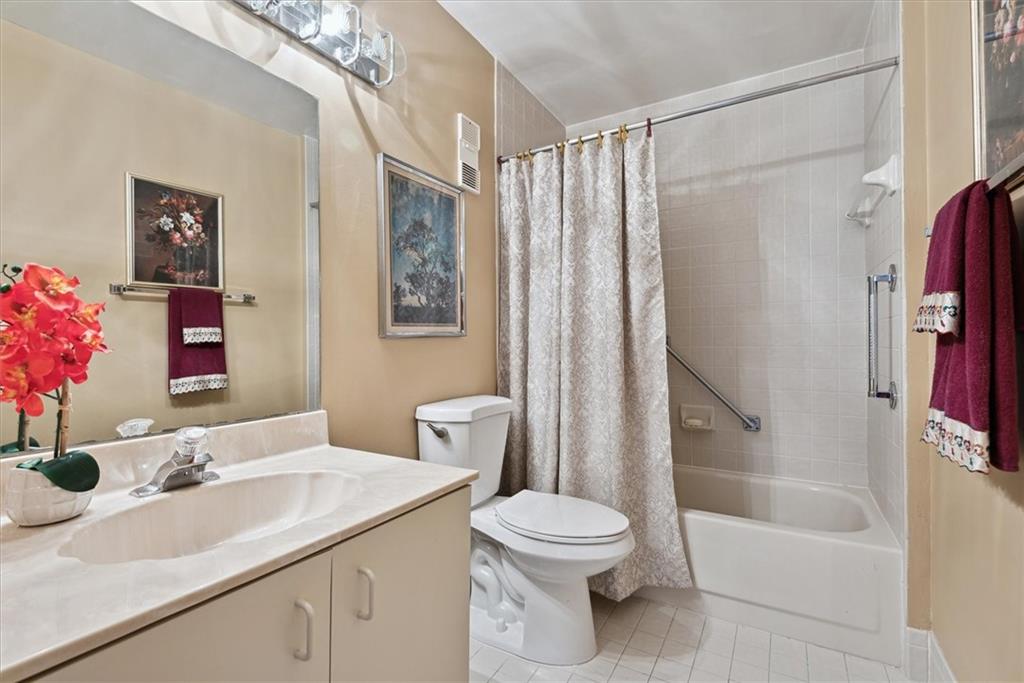 Huntington Pointe - Residential