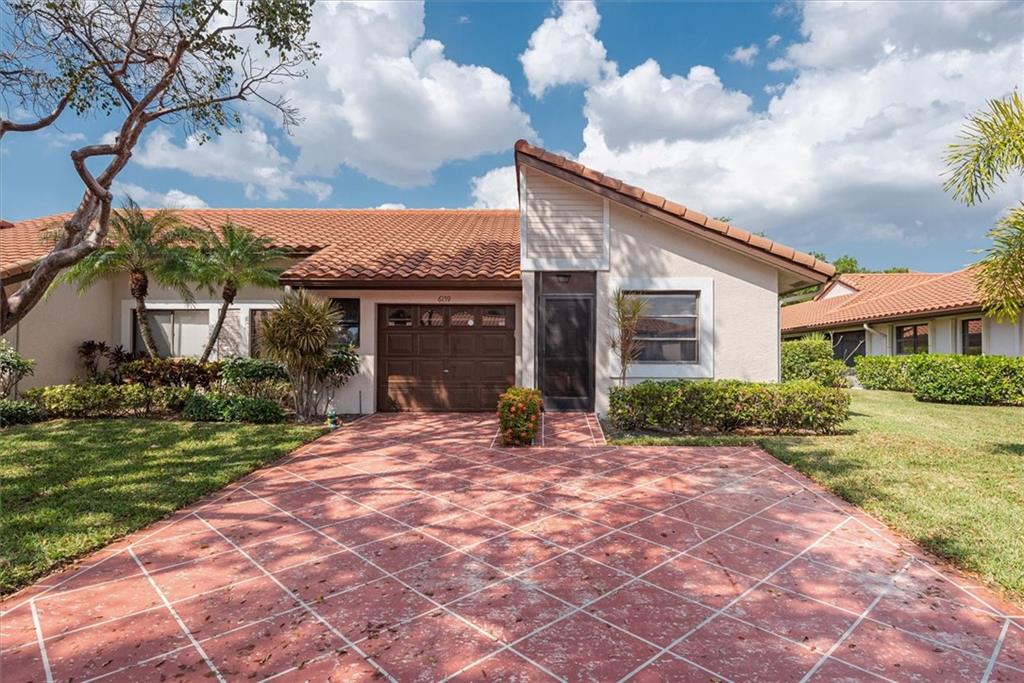 Huntington Pointe - Residential