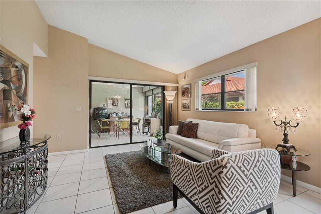 Huntington Pointe - Residential