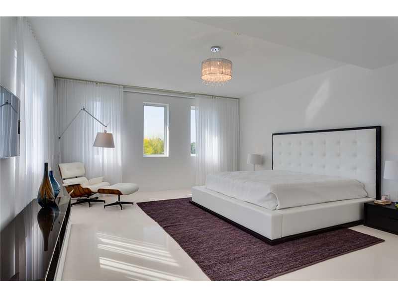 AQUA AT ALLISON ISLAND - Residential