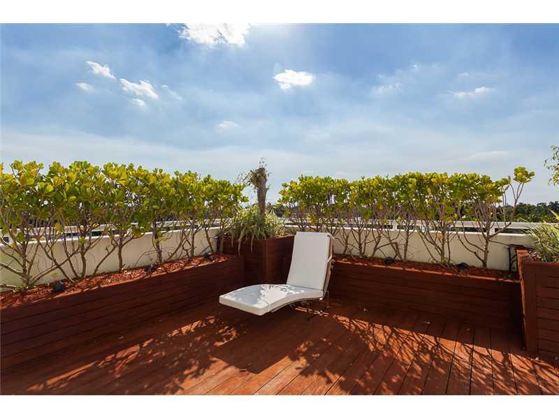 AQUA AT ALLISON ISLAND - Residential