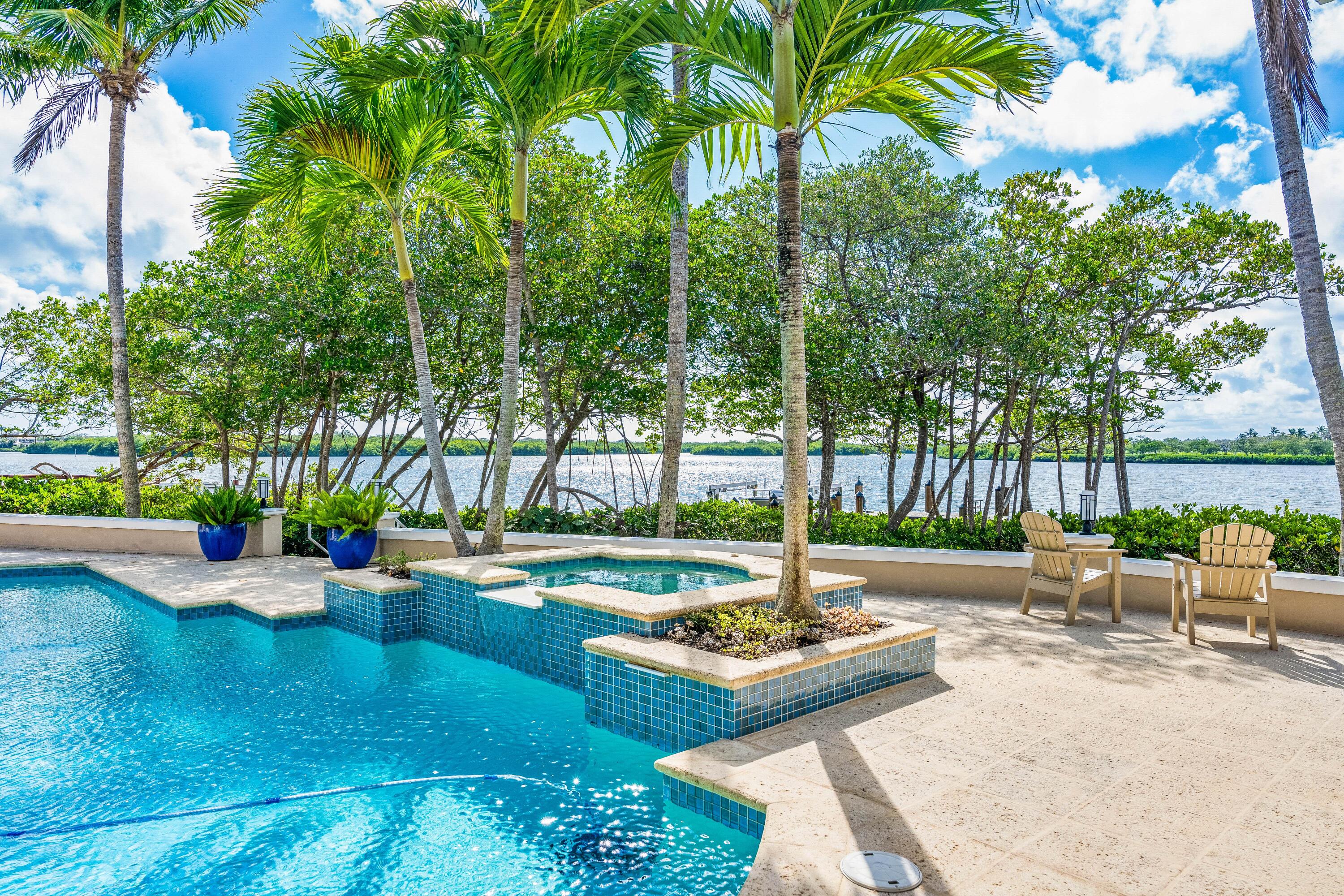 ''''''SHORES,THE'''''' - Residential