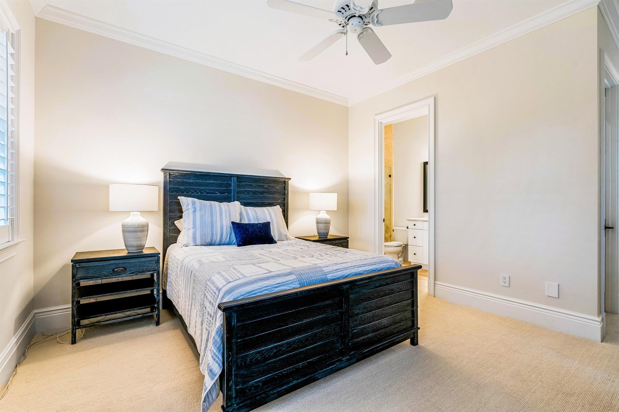 ''''''SHORES,THE'''''' - Residential