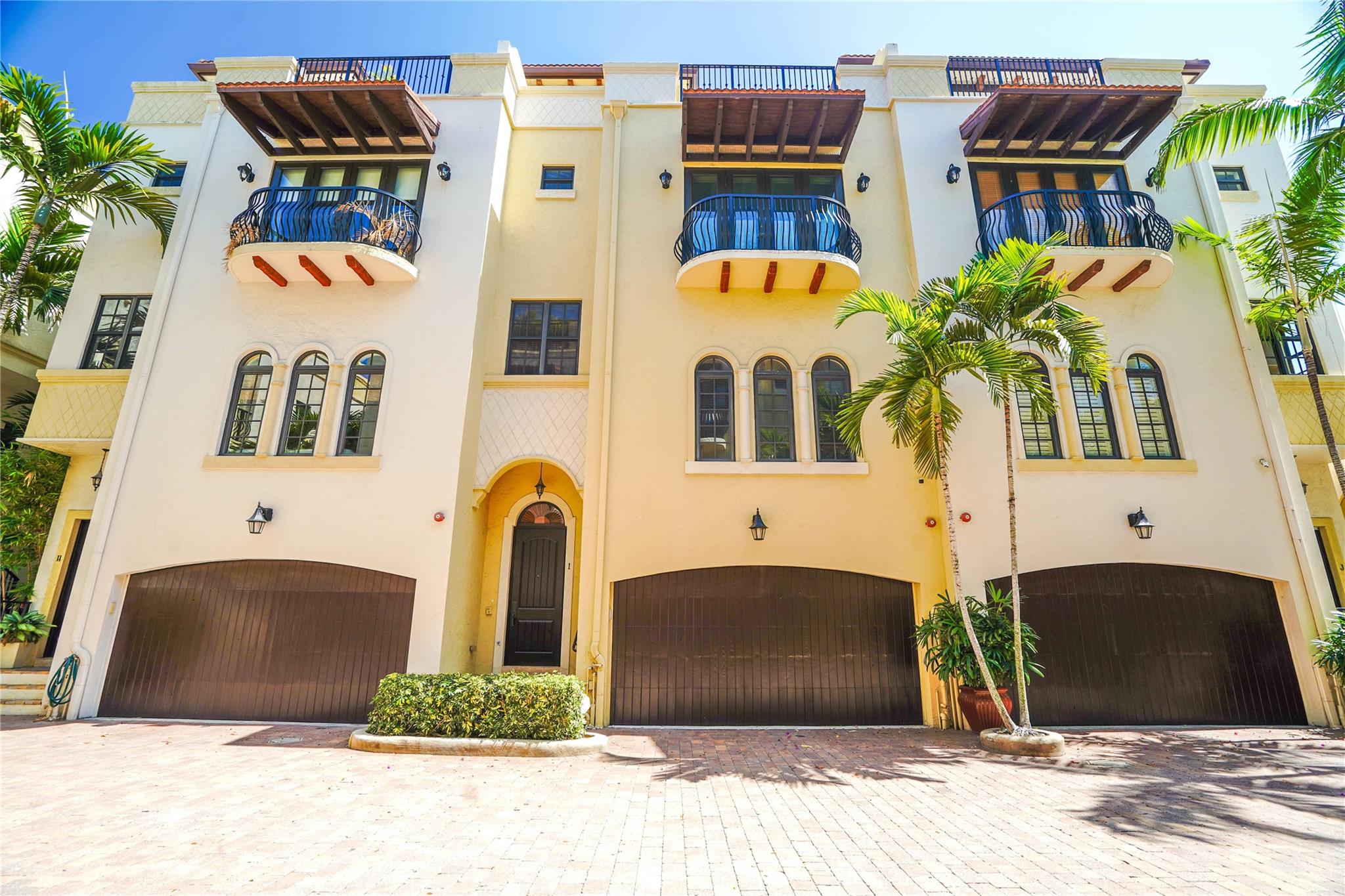 VILLAGE GRANDE OF DELRAY - Residential