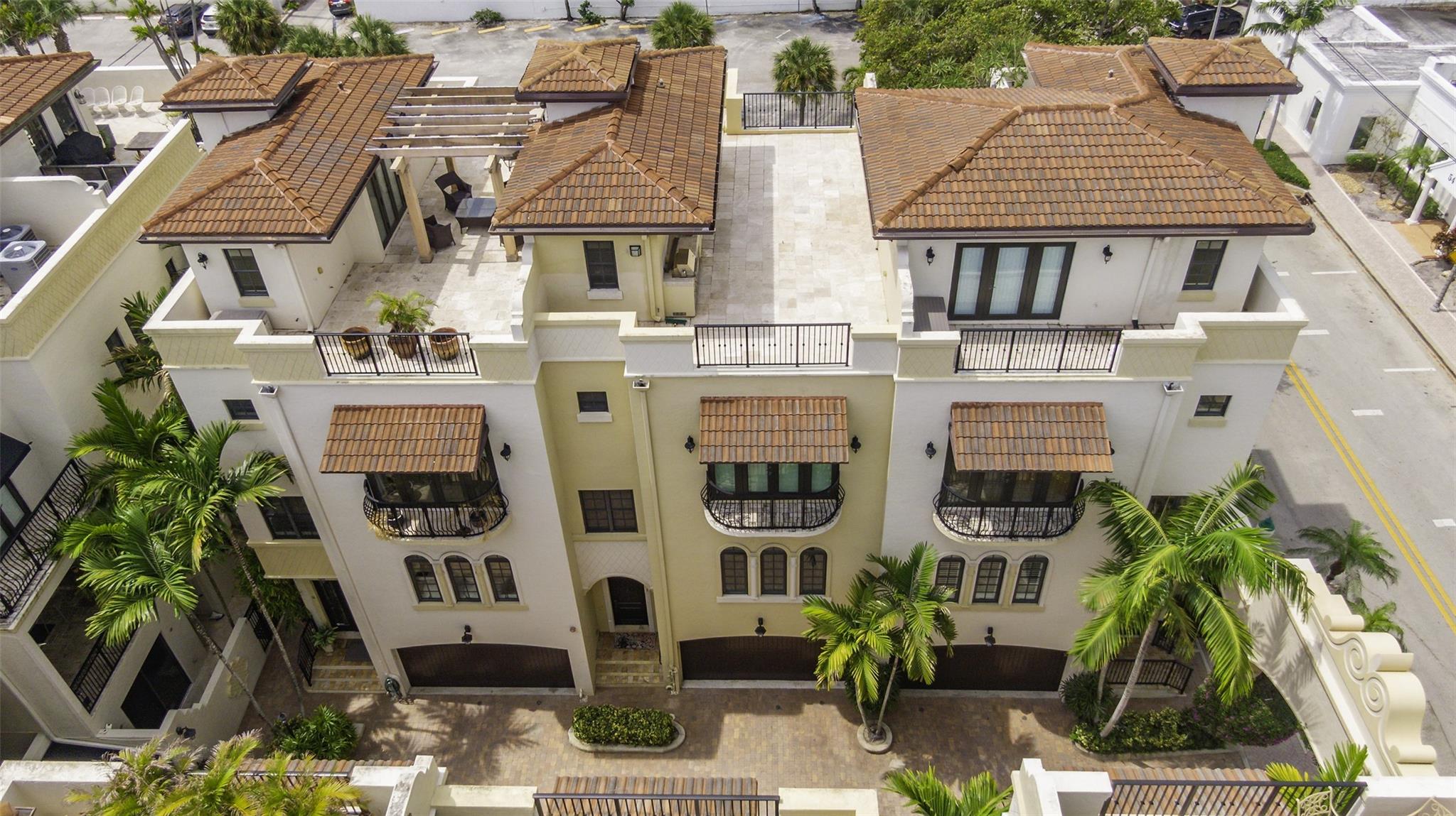 VILLAGE GRANDE OF DELRAY - Residential