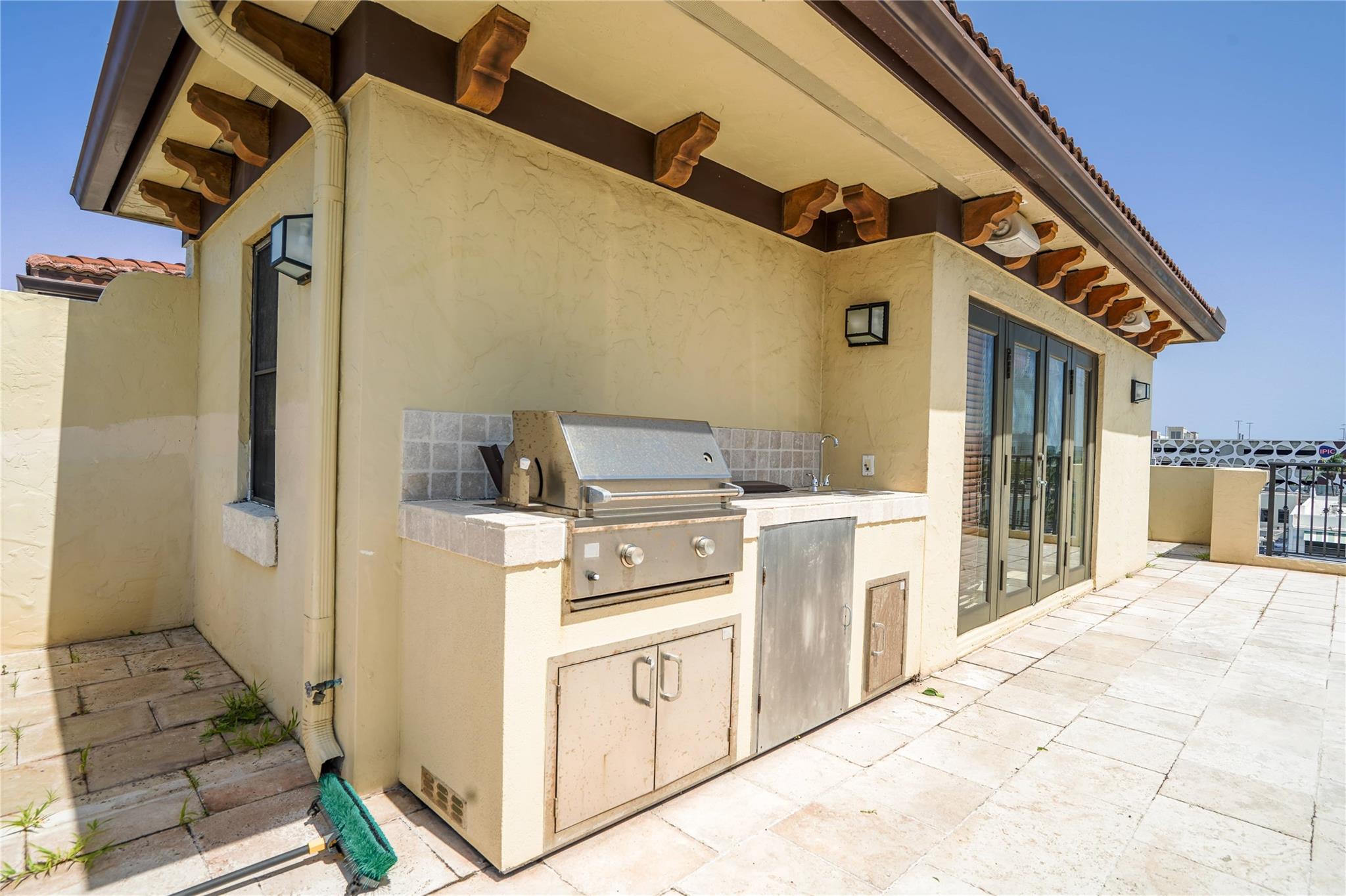 VILLAGE GRANDE OF DELRAY - Residential