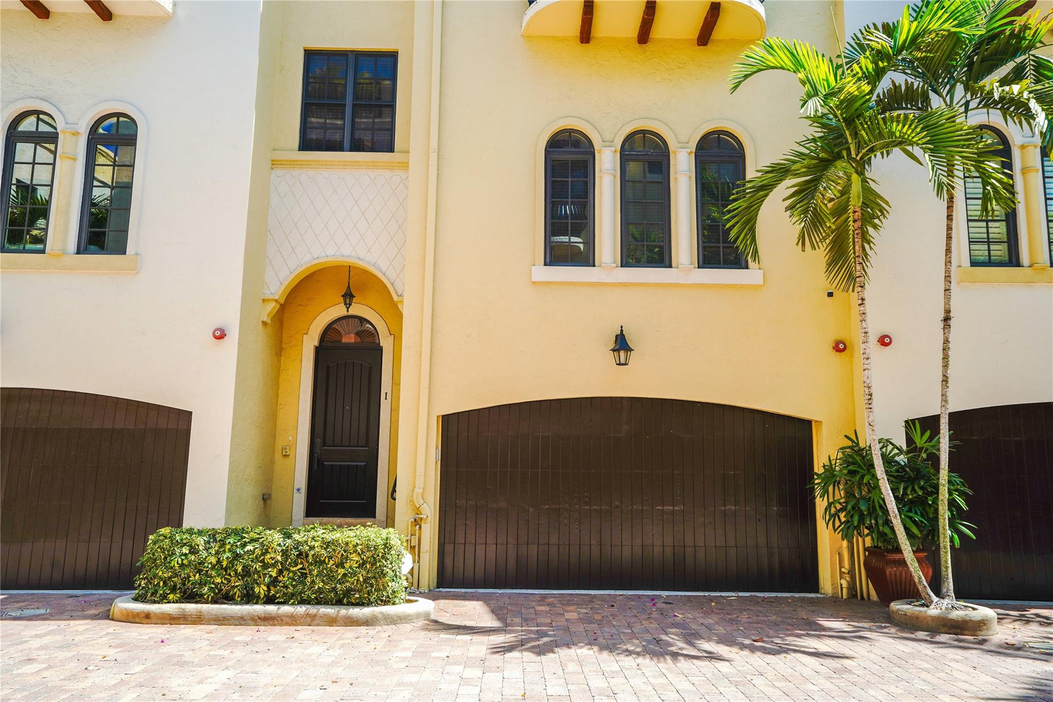 VILLAGE GRANDE OF DELRAY - Residential