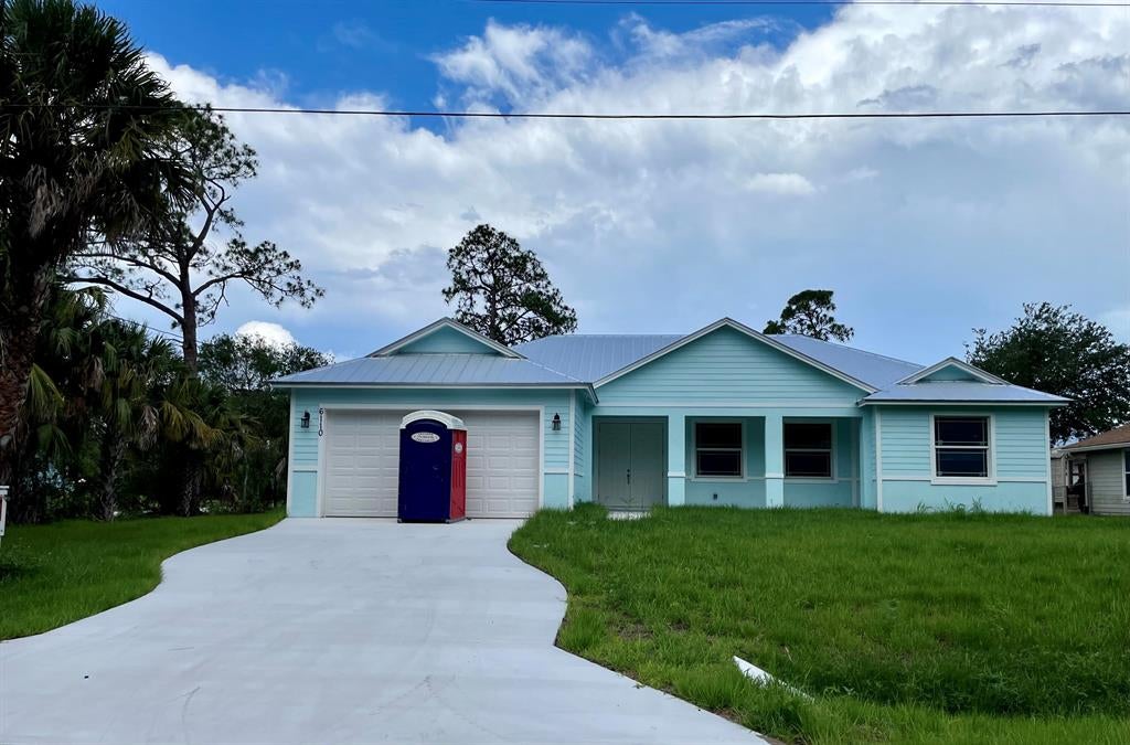 Photo of 6110 Bamboo Drive, Fort Pierce, FL 34982 (MLS # R10896188)