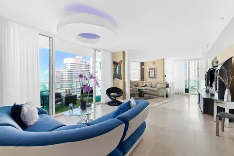 350 SE 2nd St Unit 1870, Fort Lauderdale, FL 33301 - MLS#: F10493760
