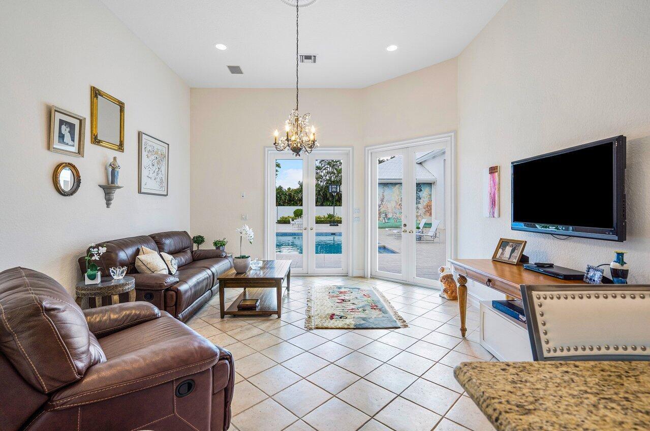 VINTAGE OAKS / POLO CLUB - Residential