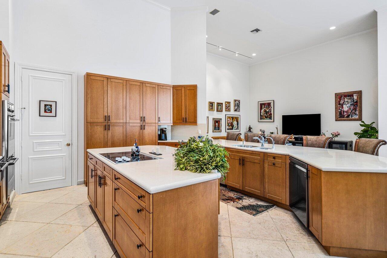 VINTAGE OAKS / POLO CLUB - Residential