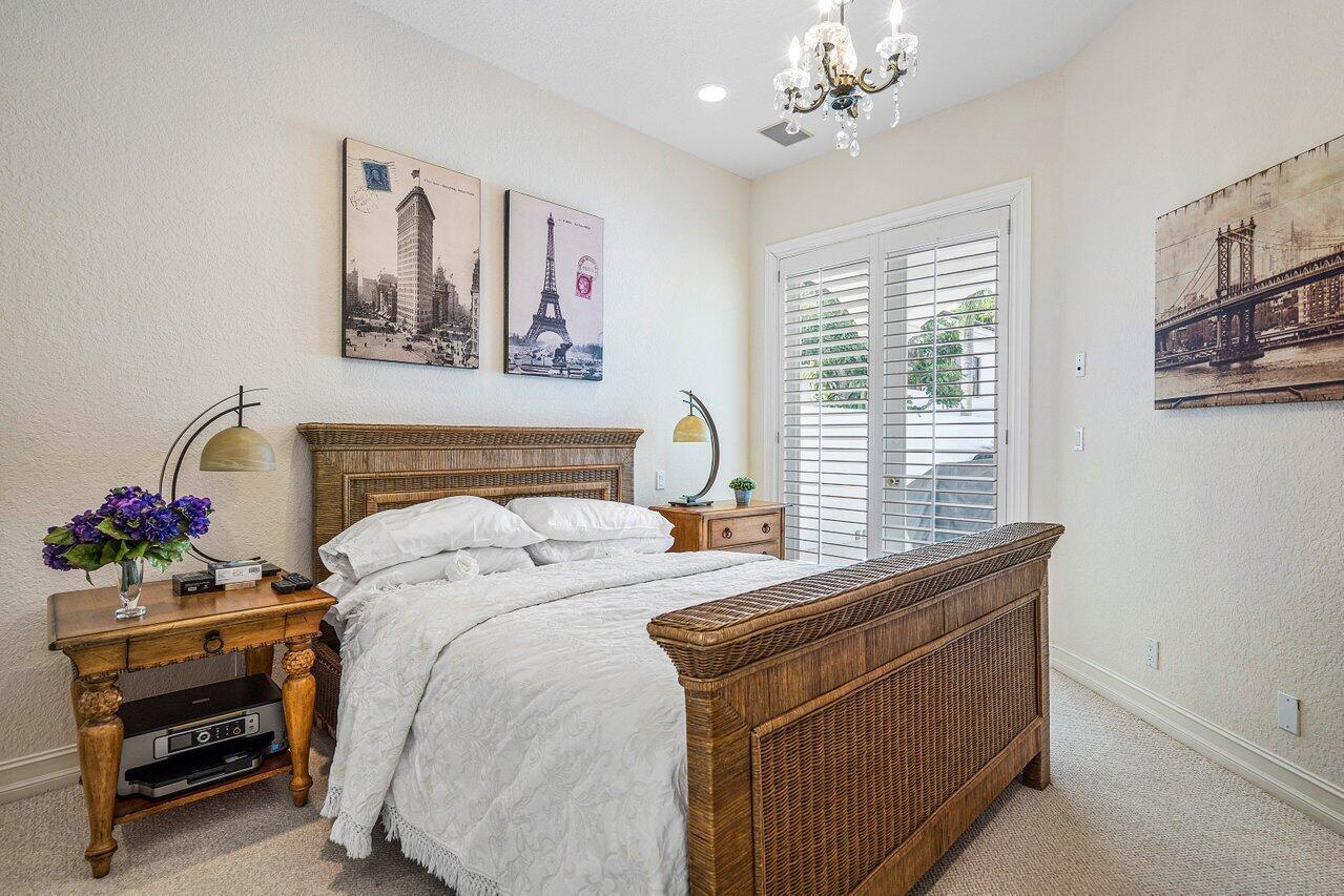 VINTAGE OAKS / POLO CLUB - Residential