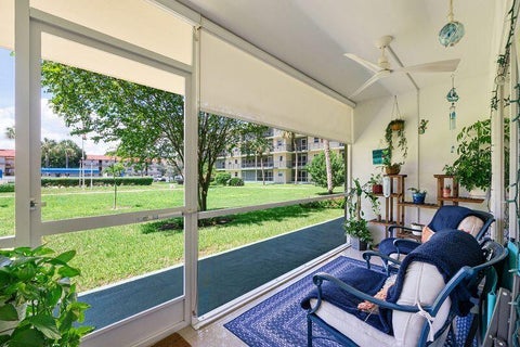 Tiny photo for 804 SE 7th Street SE #105, Deerfield Beach, FL 33441 (MLS # B26085077)