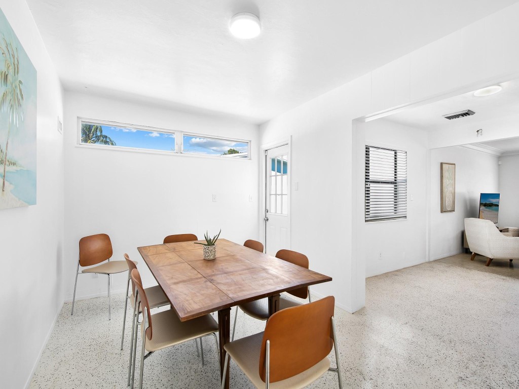 BEACHWAY MANOR - Residential Lease