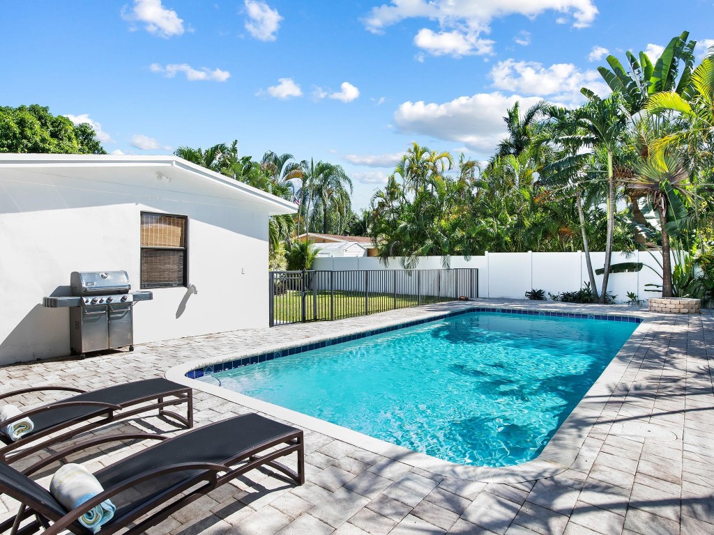 BEACHWAY MANOR - Residential Lease